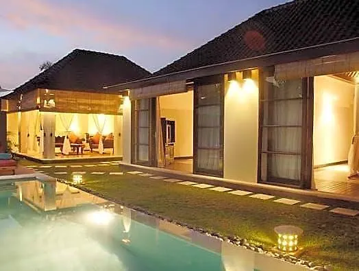 Villa The Bli Bli & *
